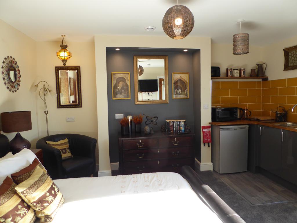 Guest Room - Spice 2